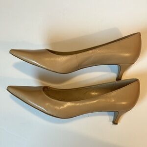Nine West Kitten Heel Shoes Sz 8.5